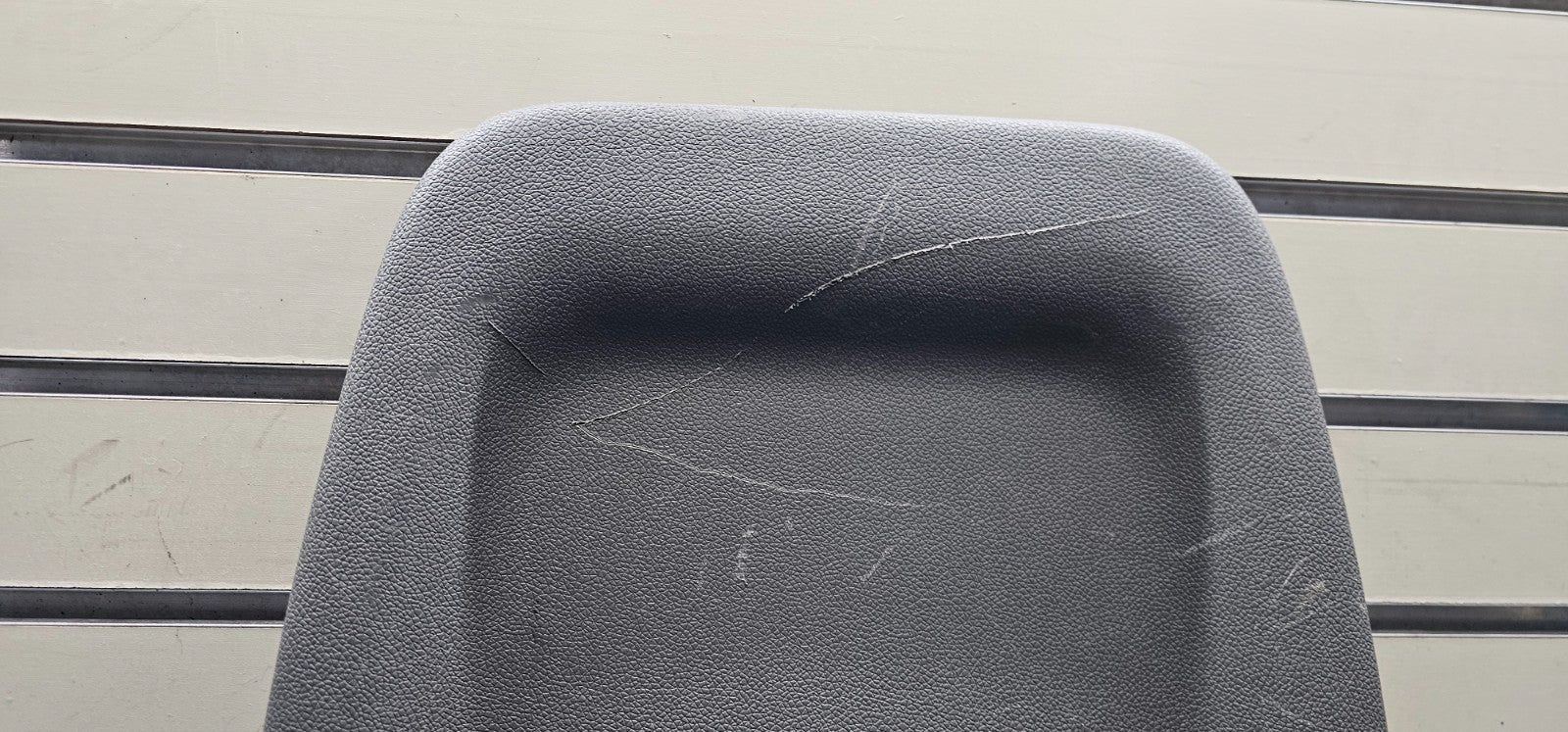 🔥07-13 Yukon Tahoe Suburban Front Right Passenger Seat Back Panel Cover GRAY