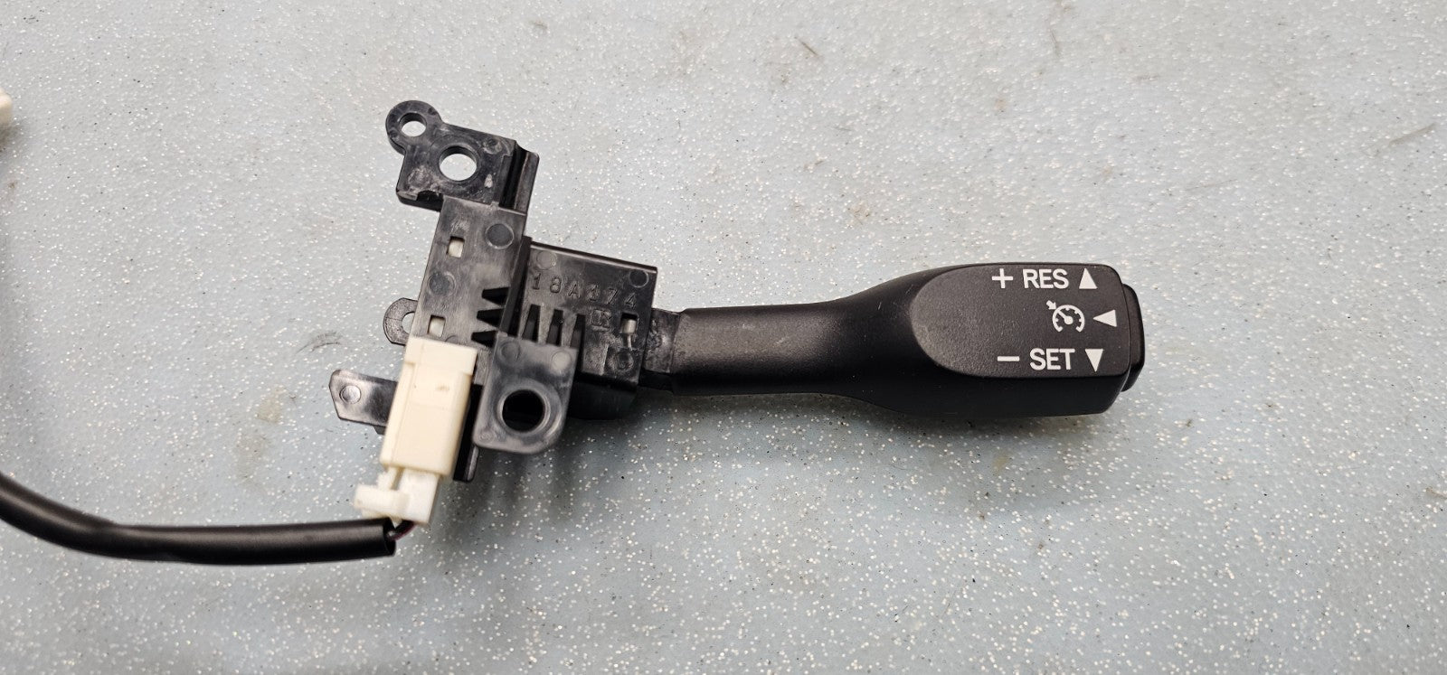🔥04-22 RAV4 Prius Corolla 4Runner Steering Wheel Cruise Control Switch Black