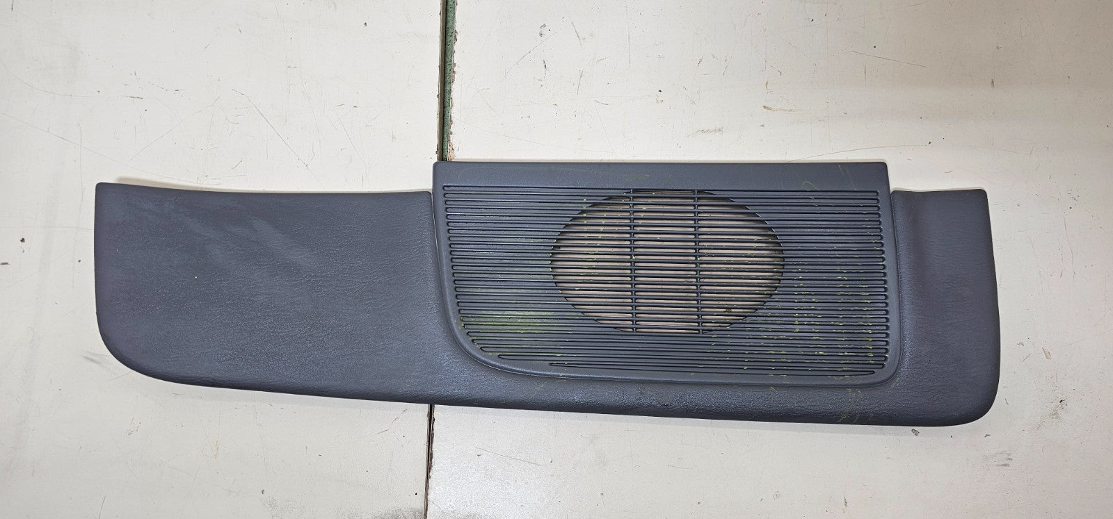 🔥01-07 TOWN & COUNTRY CARAVAN REAR LEFT DRIVER DOOR SPEAKER TRIM PANEL BLACK