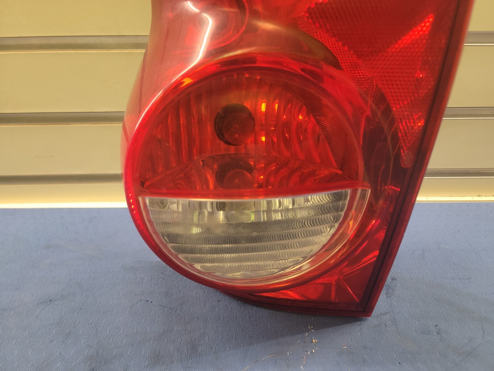 🔥2004-2009 Dodge Durango Driver Left LH Side Halogen Outer Tail Light OEM 1524