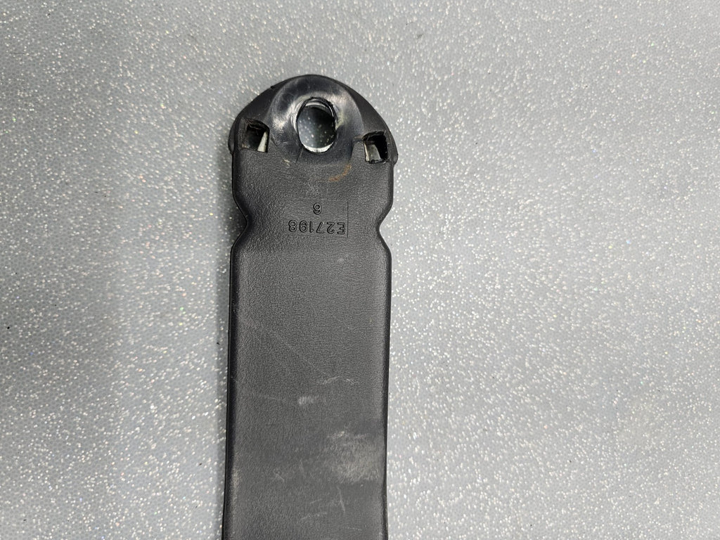 🔥99-02 Chevy Silverado Tahoe Suburban Sierra Front Center Seat Belt Buckle OEM