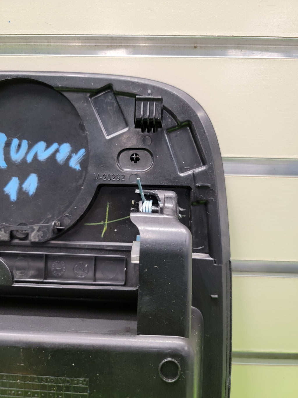 🔥10-15 EQUINOX TERRAIN CENTER DASH STORAGE CUBBY BIN COMPARTMENT BOX BLACK OEM