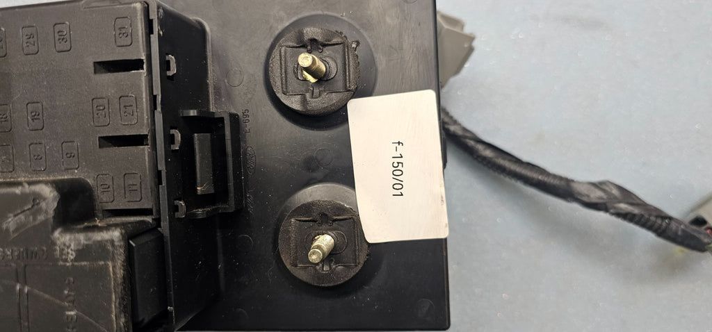 🔥99-03 Ford F150 Interior Fuse Box Junction Relay Block Itegrated Power Module