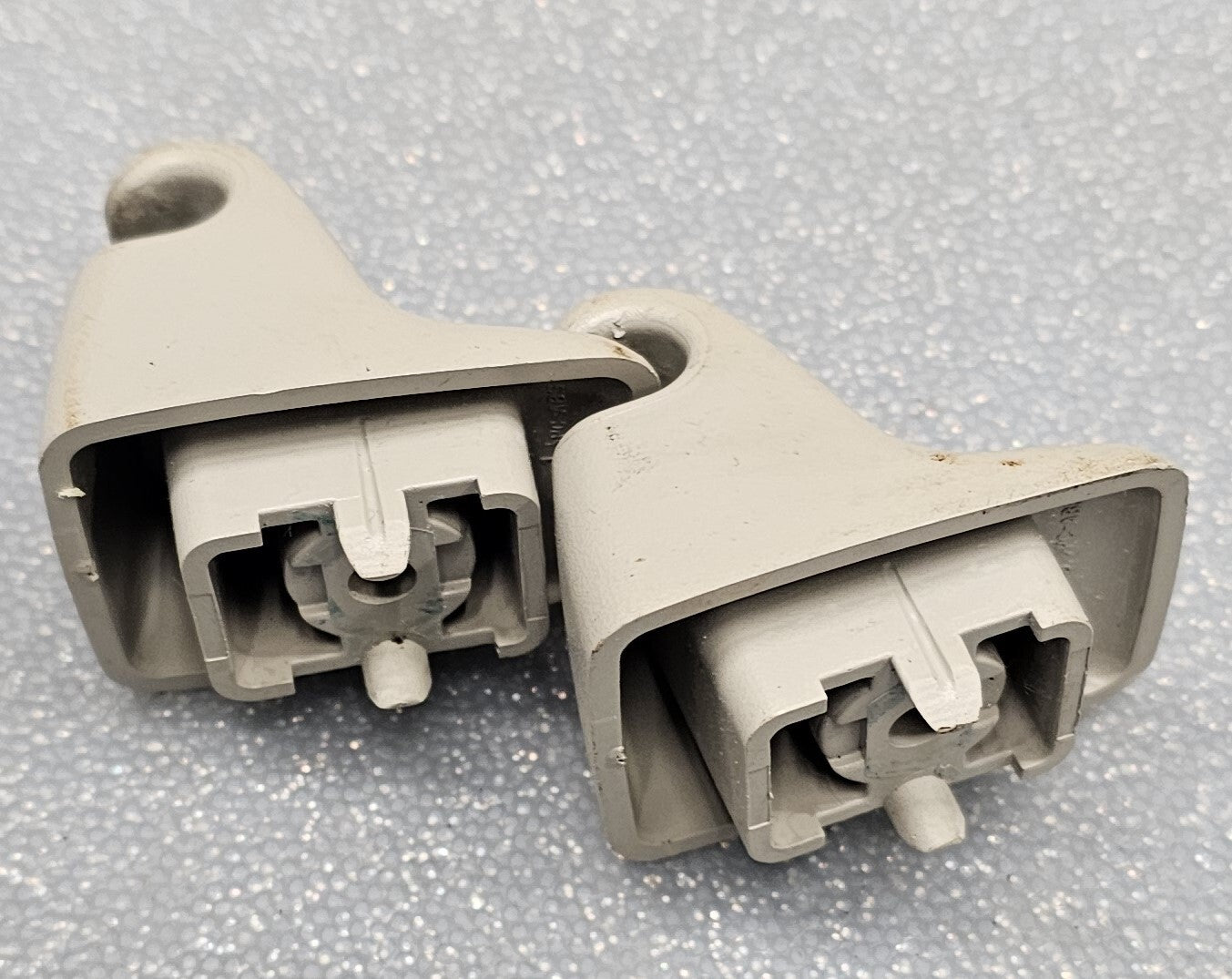 🔥04-12 CHEVY COLORADO GMC CANYON FRONT LEFT RIGHT SUN VISOR CLIPS SET PAIR OEM