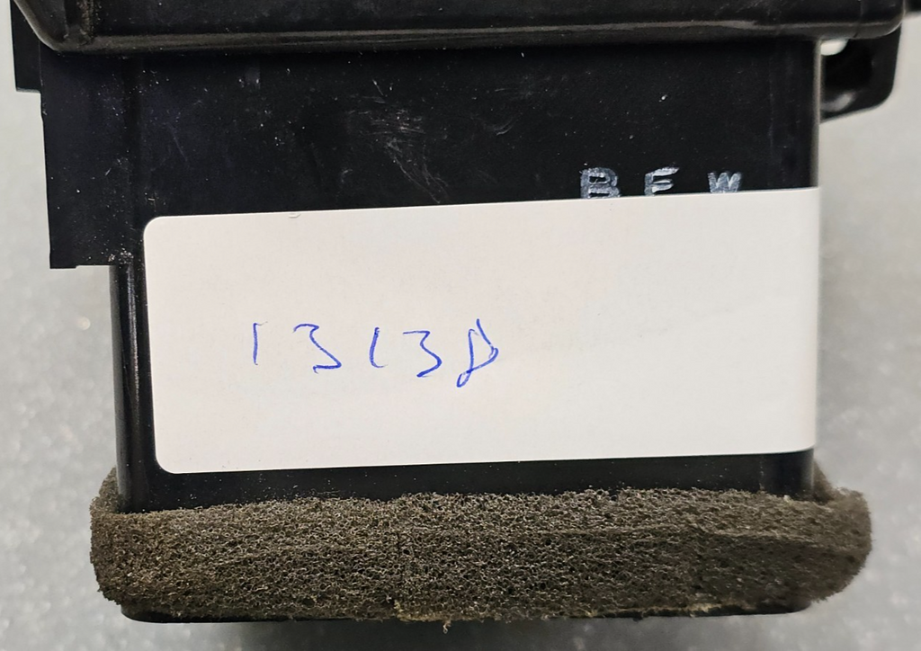 🔥04-06 KIA SPECTRA LEFT DRIVER MASTER DASH AC A/C AIR VENT HEATER PANEL TAN OEM