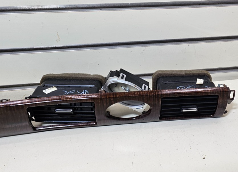 🔥05-09 Five Hundred Taurus Sable Interior Center Dash Panel Bezel Trim Wood