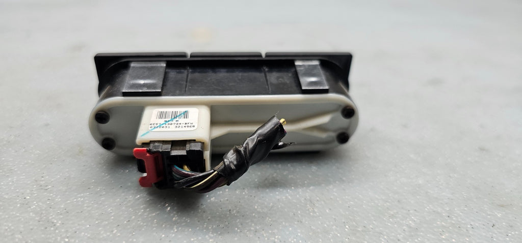 🔥06-09 FUSION MERCURY MILAN CENTER DASH HAZARD BUTTON SWITCH PASS RADIO BEZEL
