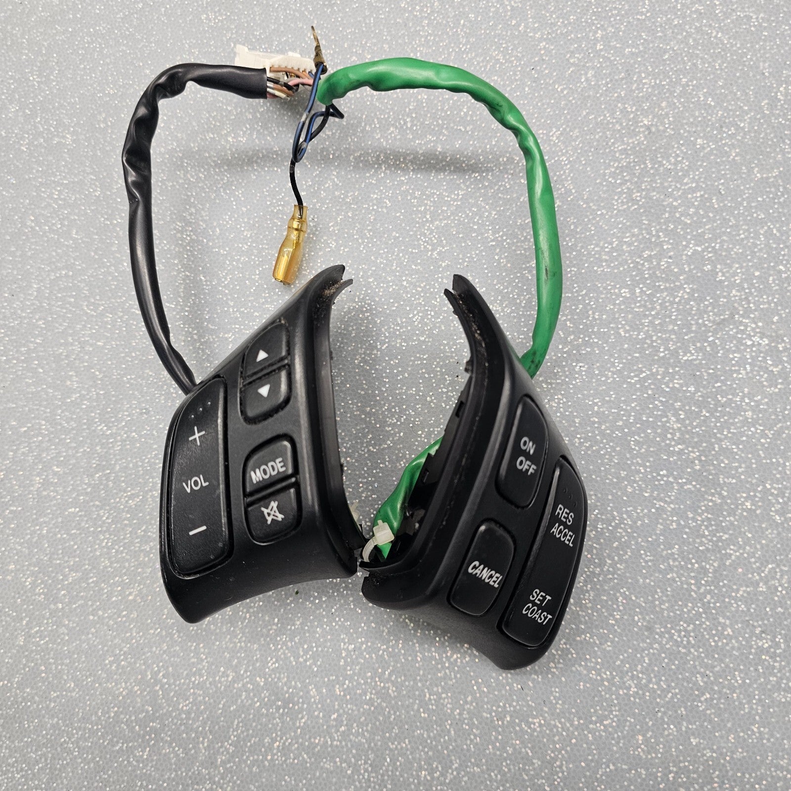 🔥2004-2009 MAZDA 3 STEERING  WHEEL AUDIO RADIO CRUISE CONTROL SWITCH OEM