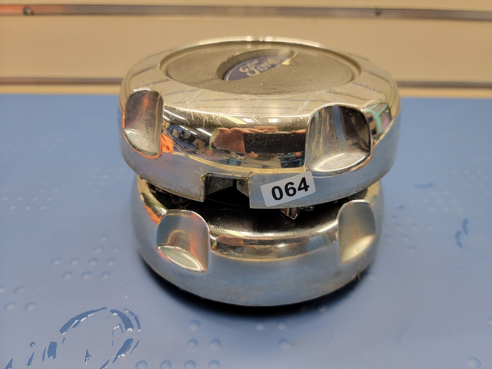 2002 - 2008 Ford Explorer wheel Center Hub Caps Set OEM