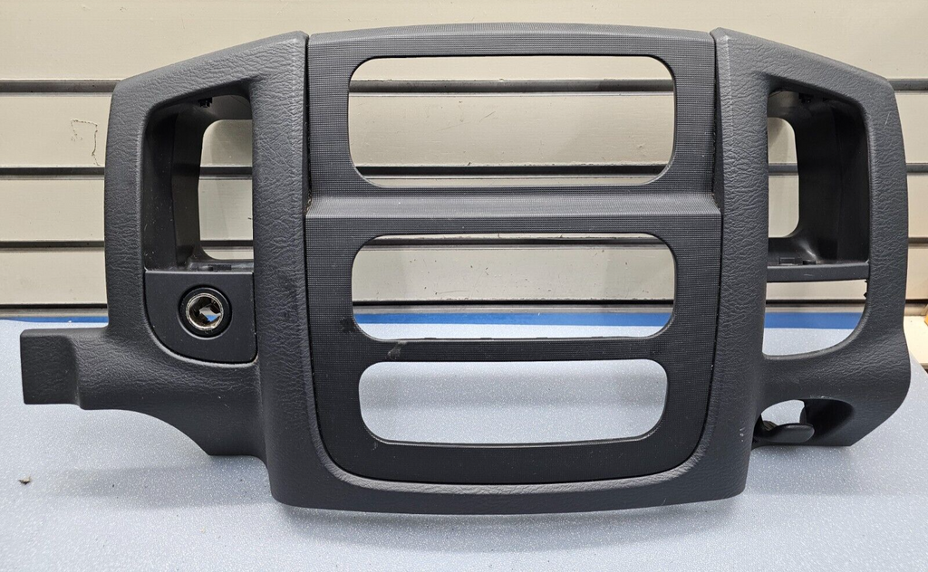 🔥02-05 Dodge RAM Dash RADIO Audio Stereo Bezel Climate Trim Panel Black B10