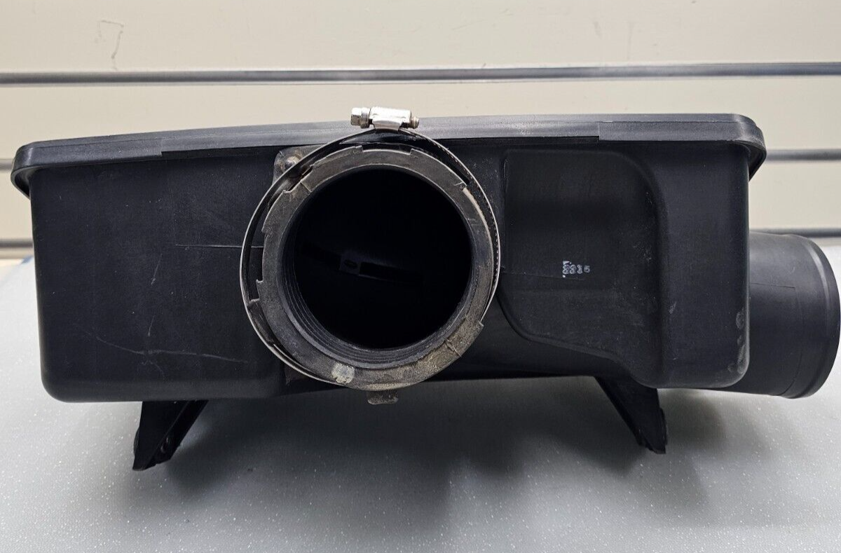 06-07 Jeep Commander Grand Cherokee 4.7L V8 Air Box Resonator OEM/JC