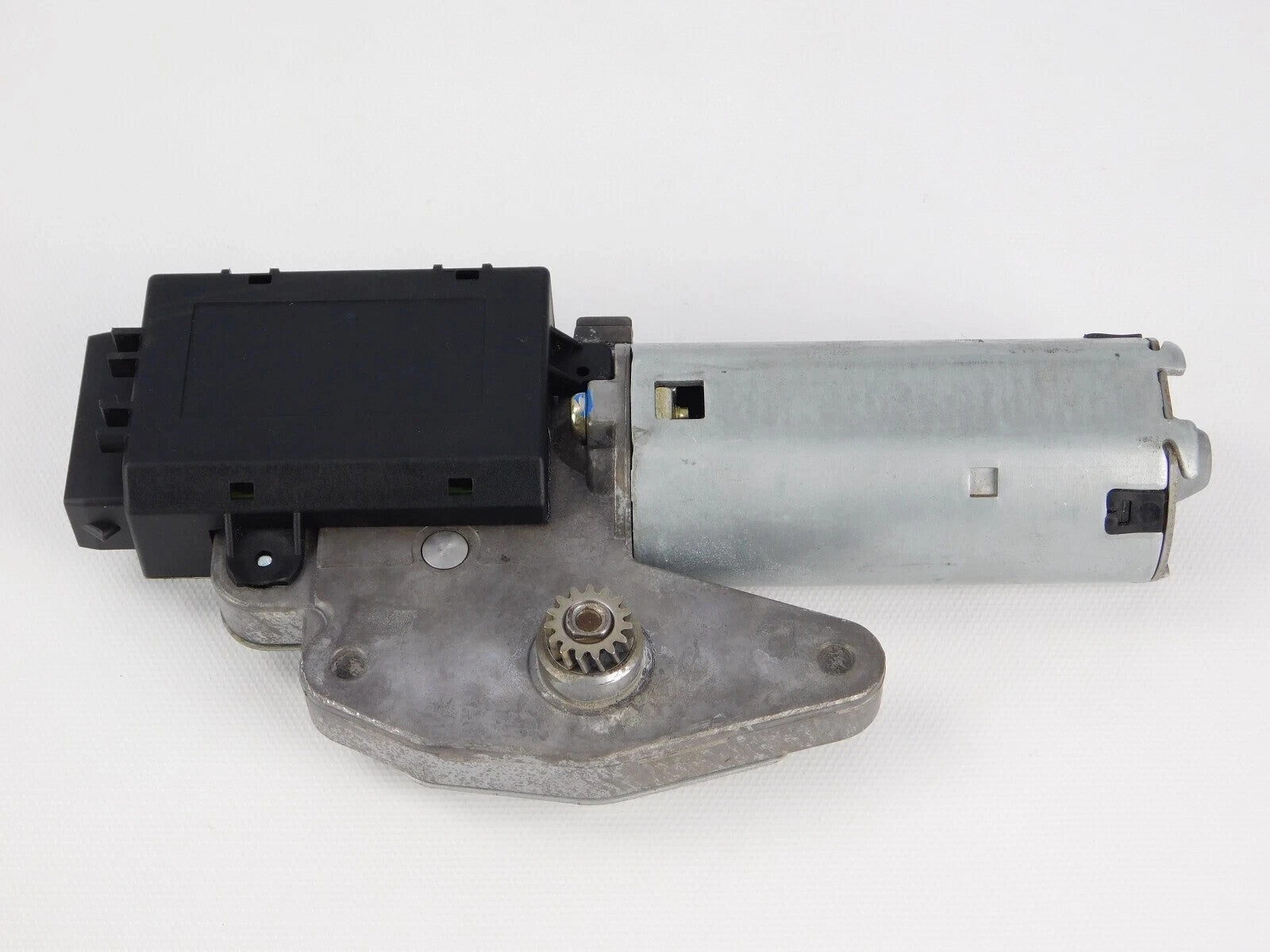 02-04 Escalade Silverado Tahoe Yukon Sunroof Moonroof Power Motor OEM