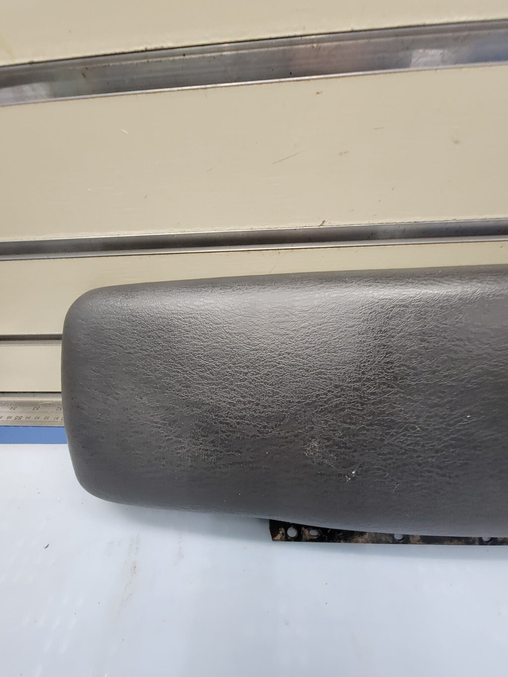 🔥2001-2007 Dodge Dakota/ Durango Center Console Lid Bracket Armrest Black