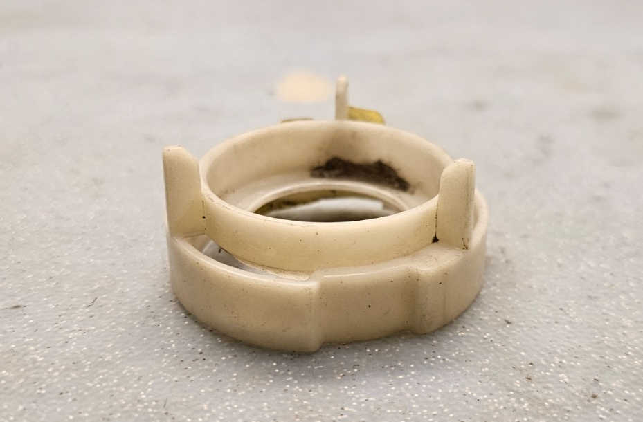 🔥99-15  Pathfinder altima murano Xterra Headlamp Socket Cover  TAN