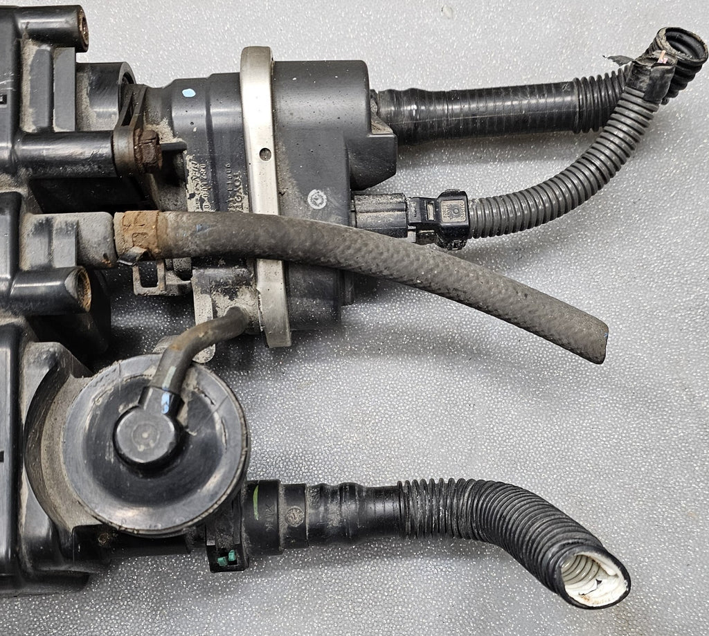 🔥06-11 TOYOTA YARIS FUEL VAPOR CHARCOAL EVAP EMMISION CANISTER ASSEMBLY GENUINE