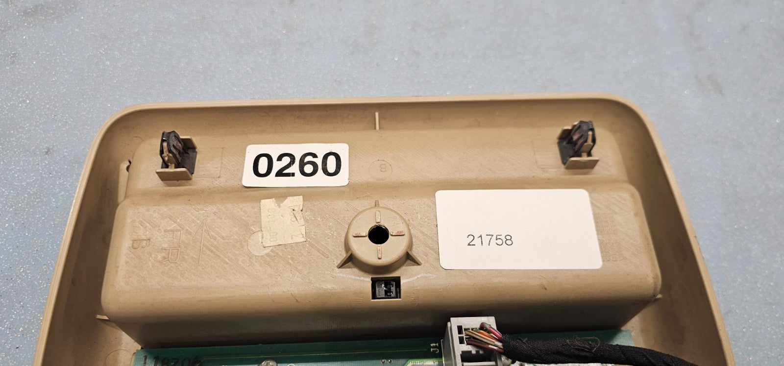 🔥04-08 Nissan Maxima Overhead Console Dome Map Light Switch Assembly TAN