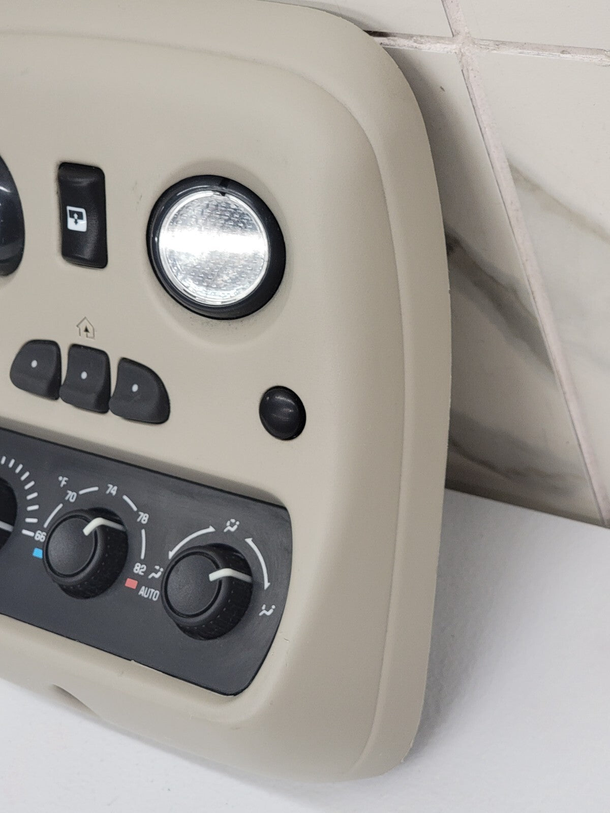 🔥03-06 Escalade Tahoe Yukon OVERHEAD ROOF CONSOLE/MAP LIGHT  LIGHT TAN