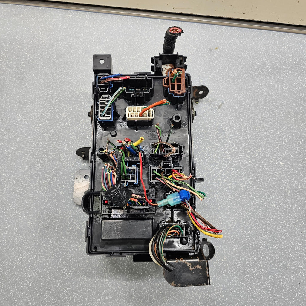 🔥2003-2004 Ford F250 F350 Excursion Interior Fuse Block Relay Box