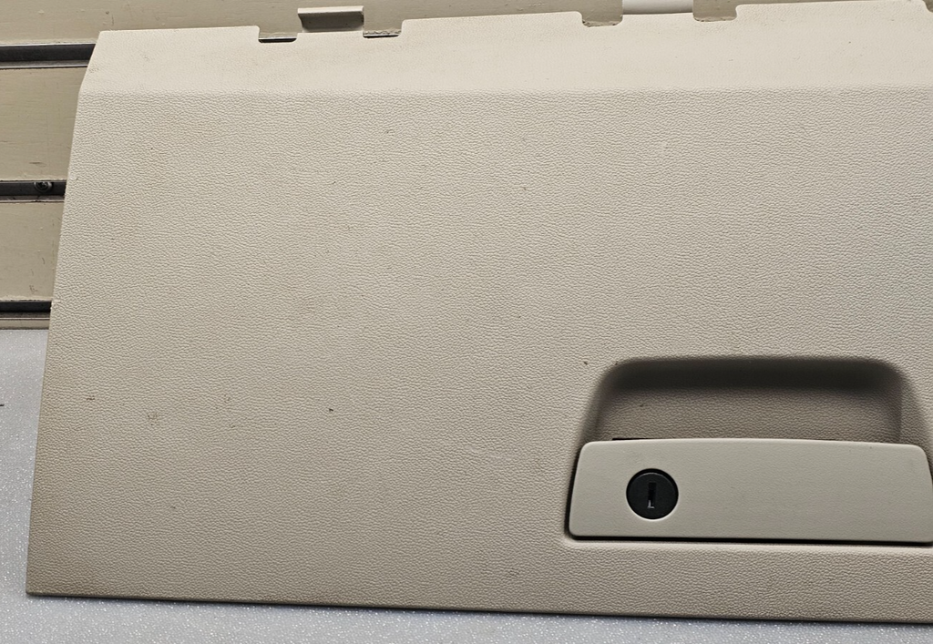 🔥11-18 GRAND CARAVAN TOWN COUNTRY DASH GLOVE BOX STORAGE COMPARTMEN LID TAN