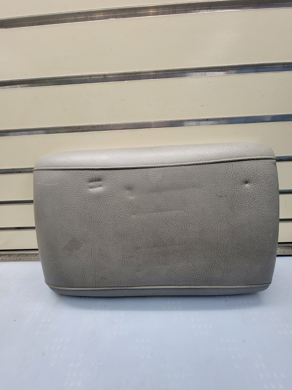 🔥2003-2006 FORD EXPEDITON CENTER CONSOLE ARMREST LID GRAY LEATHER