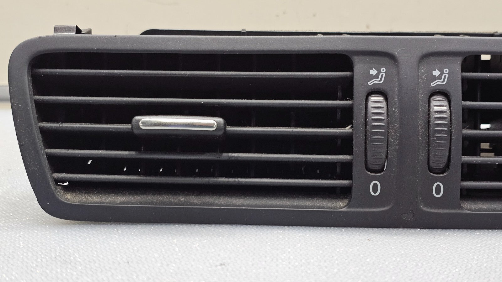 🔥06-10 VW Passat Dash Center AC Air Vent Heater Conditioning Trim Panel Black