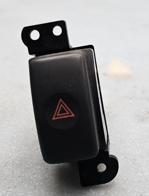🔥00-04 SUBARU OUTBACK SEDAN 4-DR EMERGENCY HAZARD CONTROL SWITCH BUTTON BLACK