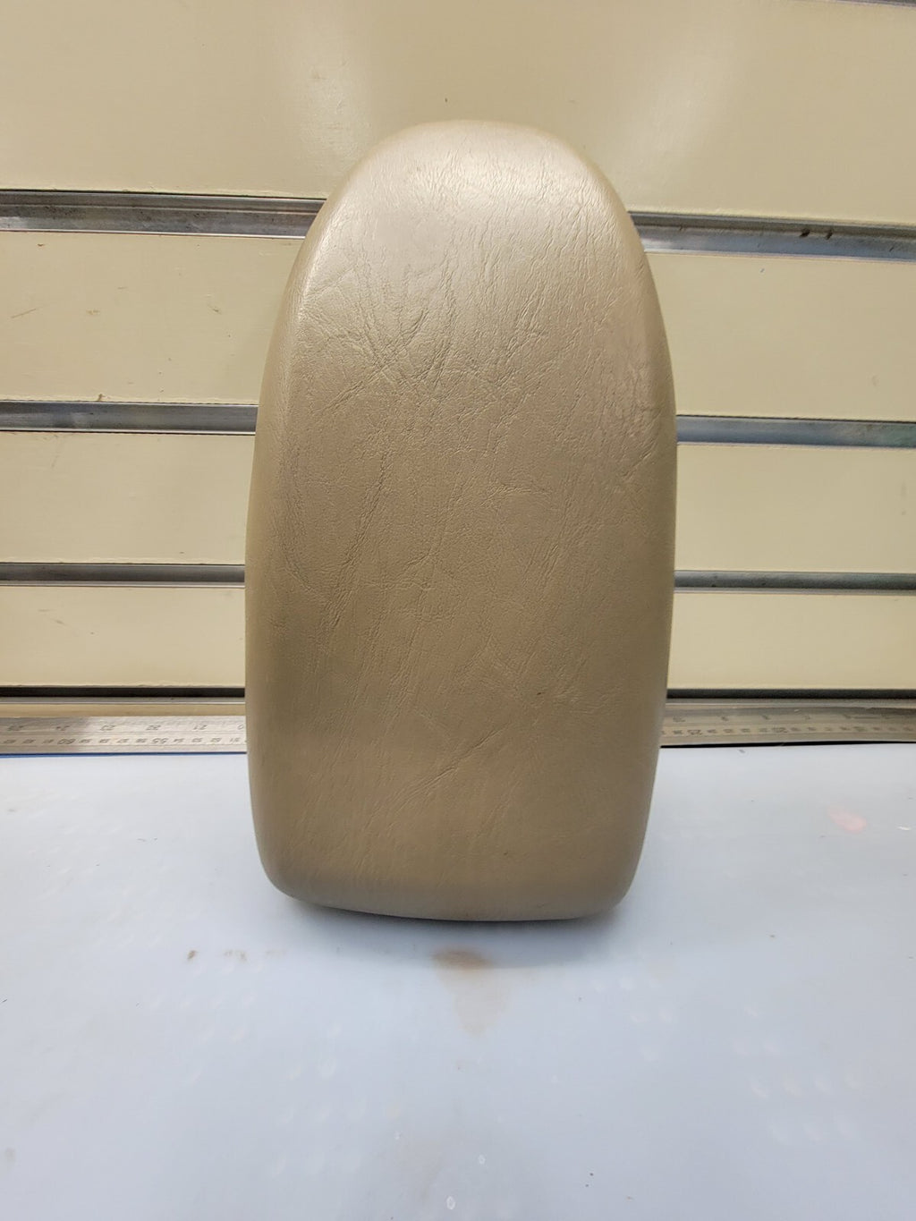 🔥2000-2007 FORD FOCUS CENTER CONSOLE LID ARM RESTER LID TAN