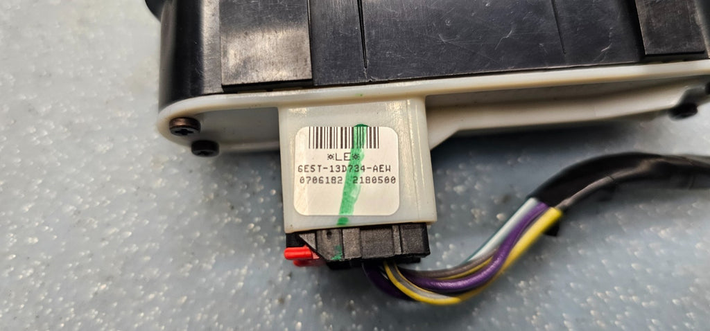06-09 FUSION MERCURY MILAN CENTER DASH HAZARD BUTTON SWITCH PASS RADIO BEZEL