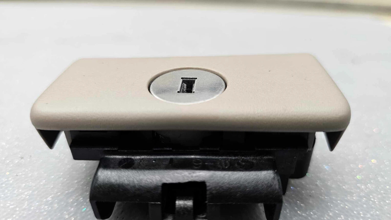 🔥02-06 TOYOTA CAMRY GLOVE BOX COMPARTMENT LATCH LOCK HANDLE STORAGE LIGHT TAN