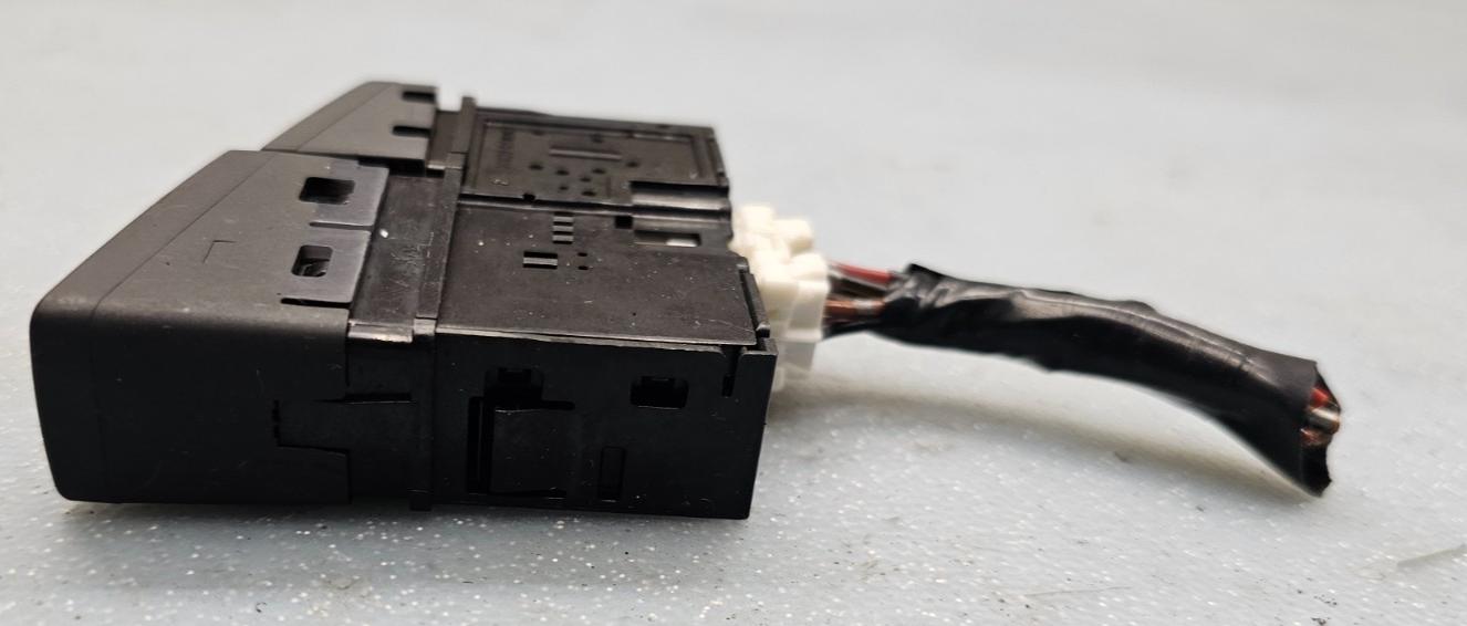 🔥10-17 Suzuki Swift Flasher Hazard Relay Warning Light Switch Assembly Black