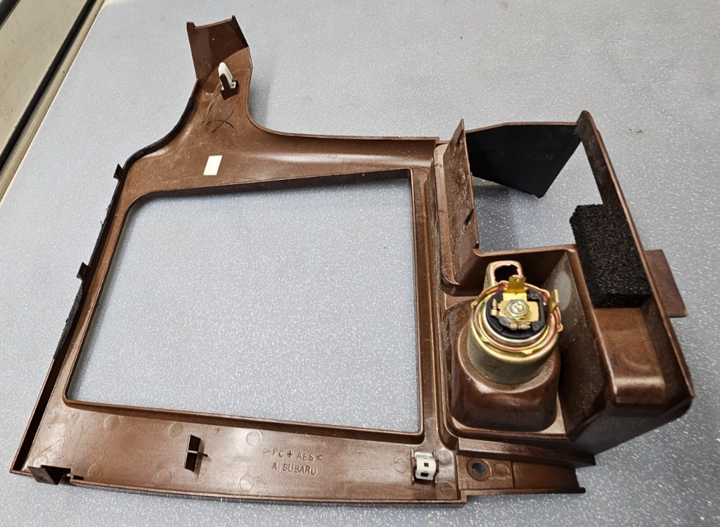 🔥00-03 Outback Legacy Dash Radio Bezel Center Console Trim Panel Cover Wood