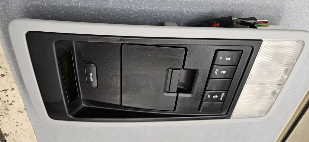 04-07 Freestar Monterey Dome Reading Light Lamp Roof Overhead Console Black/Gray