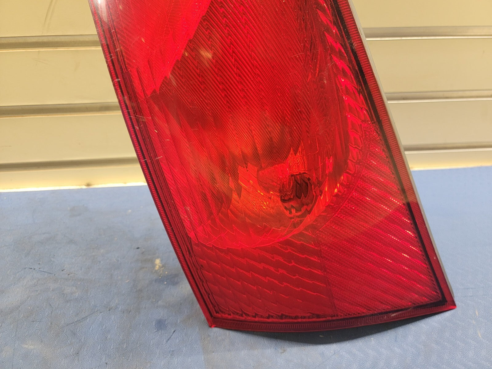 🔥00-07 FORD FOCUS Driver Left Tail Light Hatchback Assembly 3-Door Fits Chrome