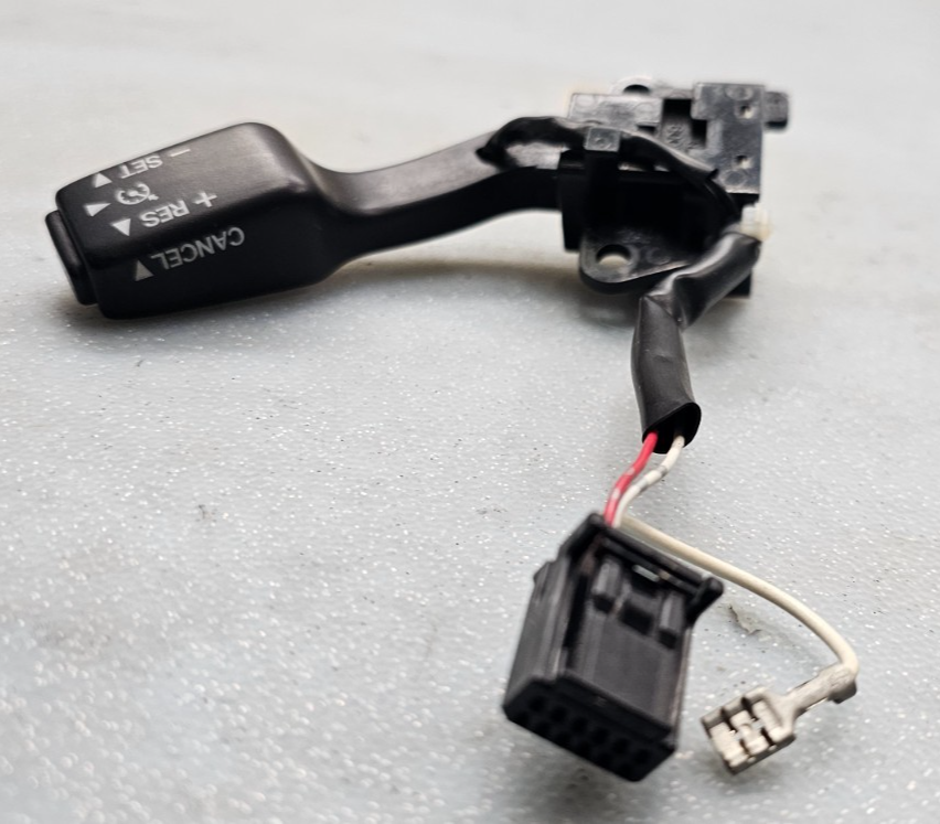 🔥03-08 Toyota Corolla Matrix Vibe Steering Wheel Cruise control Switch Assembly