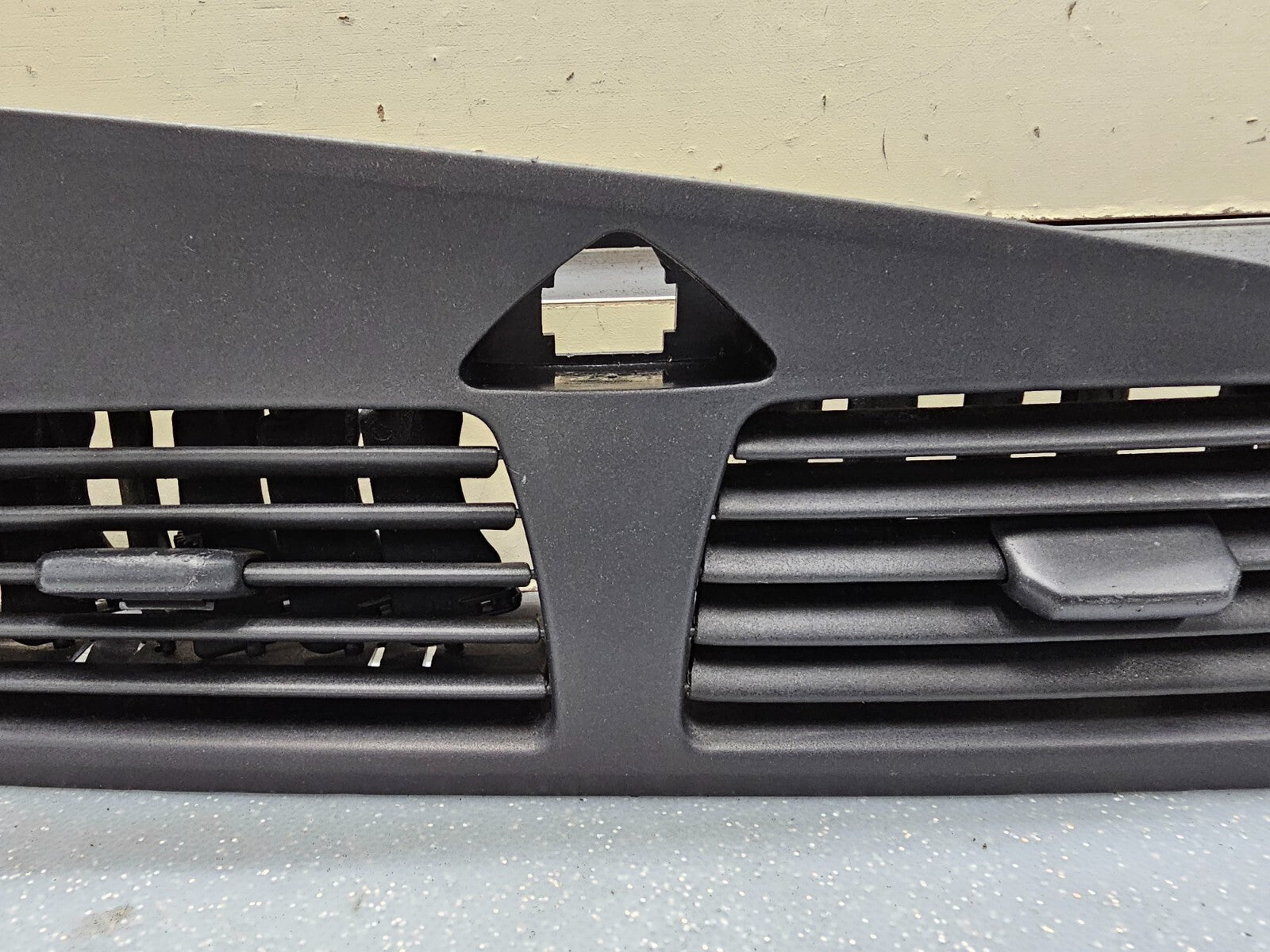 🔥04-09 Volvo S60 Dash Center AC Vent Grill Air Duct Trim Hazard Switch Cover