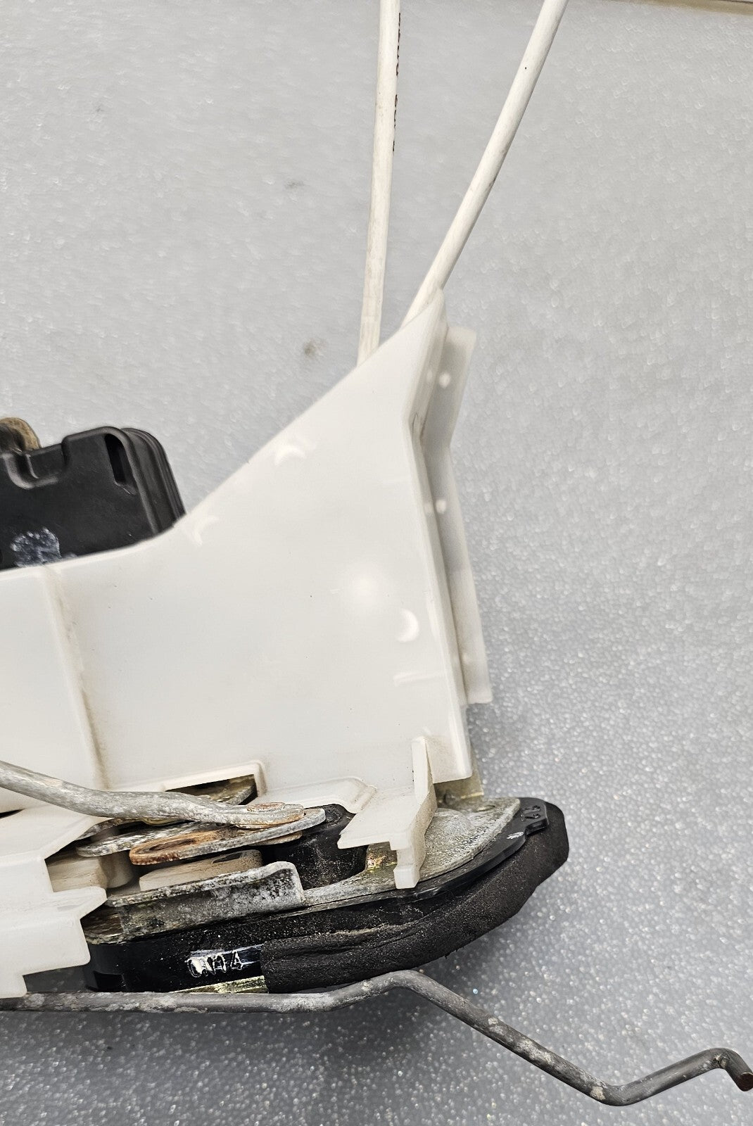 🔥00-04 Toyota Avalon Front Left Driver Door Lock Latch Actuator Assembly OEM
