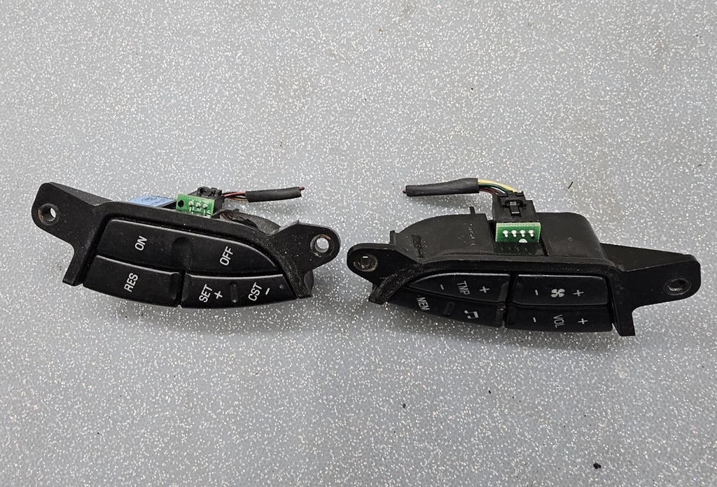 🔥02-05 EXPLORER/MERCURY 03-06 EXPEDITION STEER WHEEL CRUISE CONTROL SWITCHES