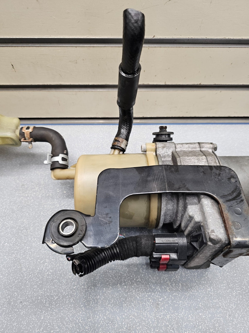 🔥2010-2011 MAZDA 3 ELECTRIC POWER STEERING PUMP ASSIST MOTOR ASSEMBLY