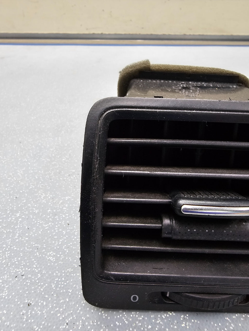 🔥05-10 VOLKSWAGEN JETTA FRONT CENTER DASH RIGHT PASSENGER AIR VENT HEATER BLACK