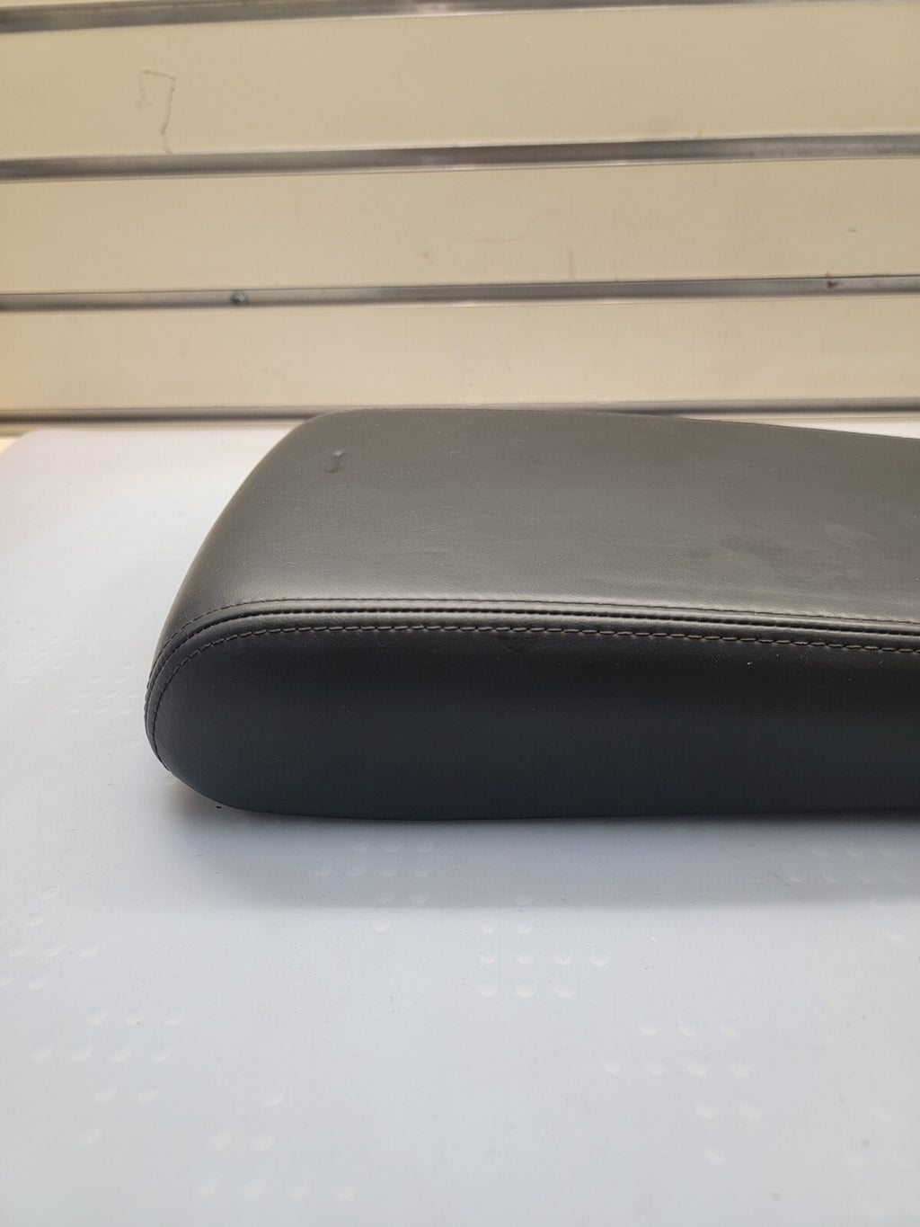 🔥2008-2010 Dodge Charger Armrest Console Lid Leather Assembly Storage BLACK