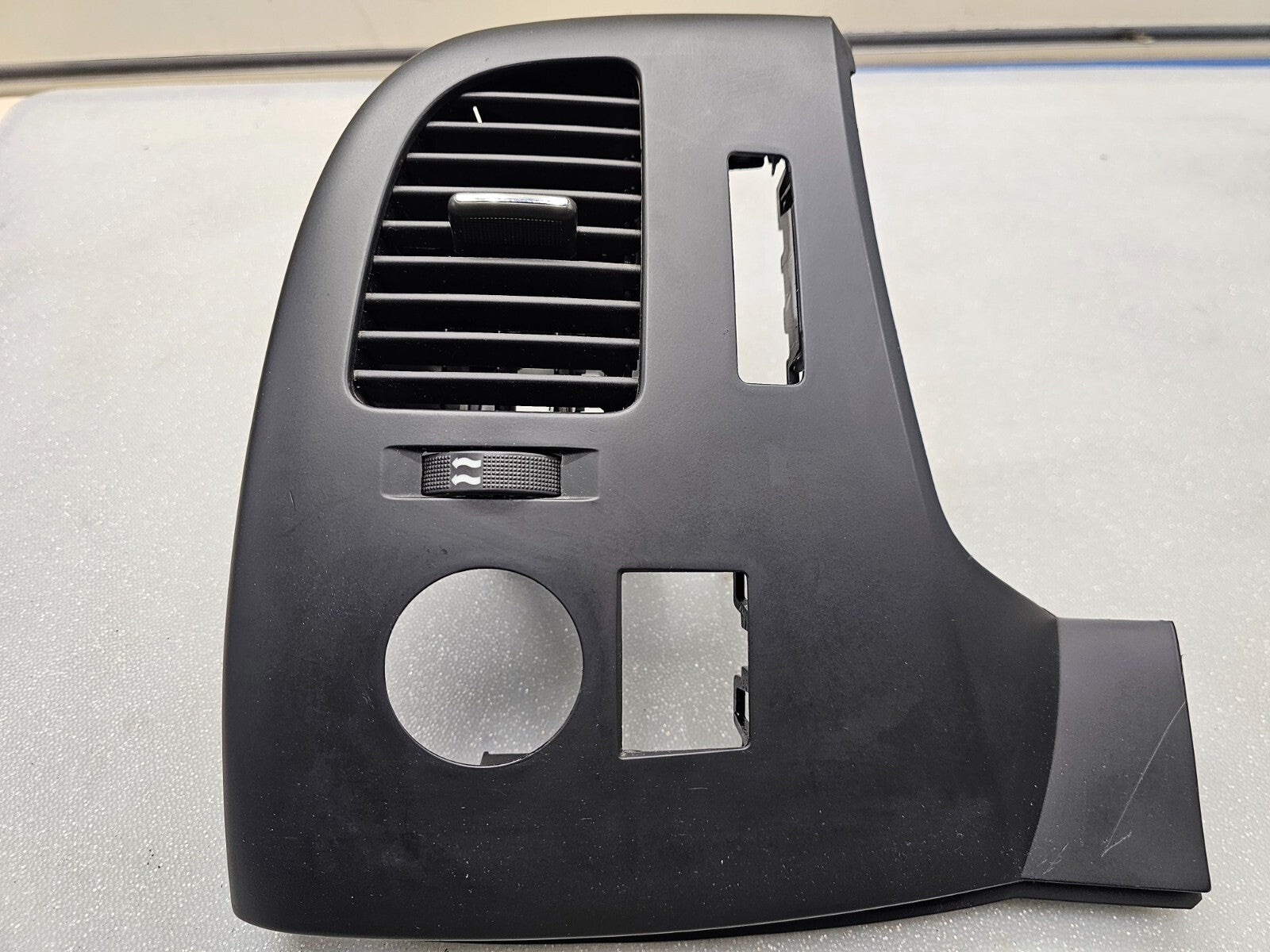 07-13 Silverado SIERRA Dash A/C Heater AIR VENT Front LEFT Driver BLACK VT34