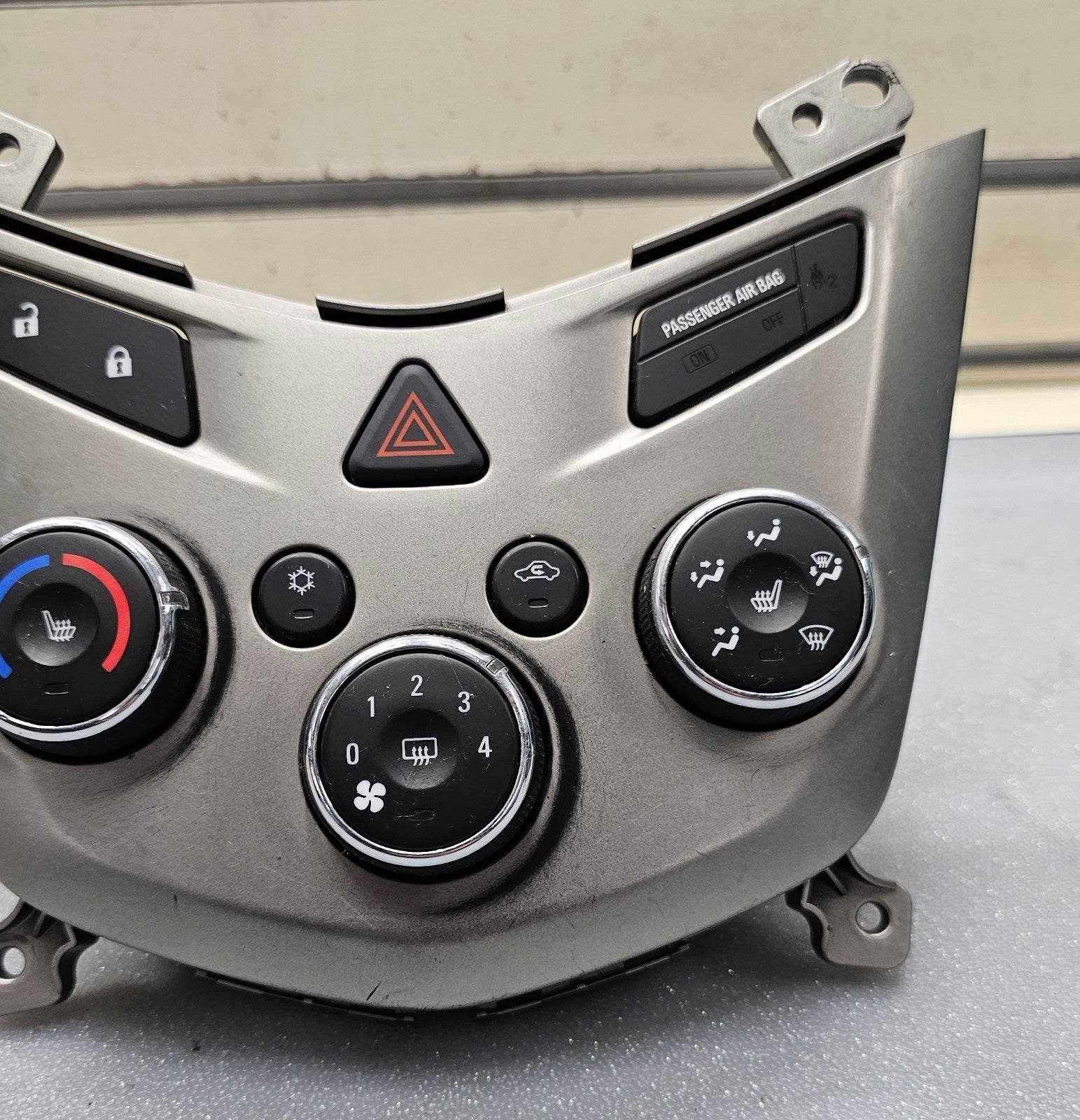 🔥13-14 Chevy Sonic Dash AC Heater Temperature Climate Control Air Conditioner