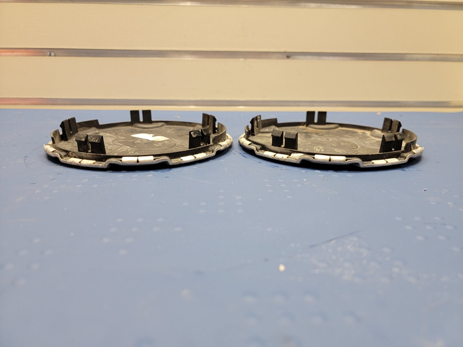 1998-2001 OLDSMOBILE BRAVADA WHEEL CENTER CAPS SET OEM