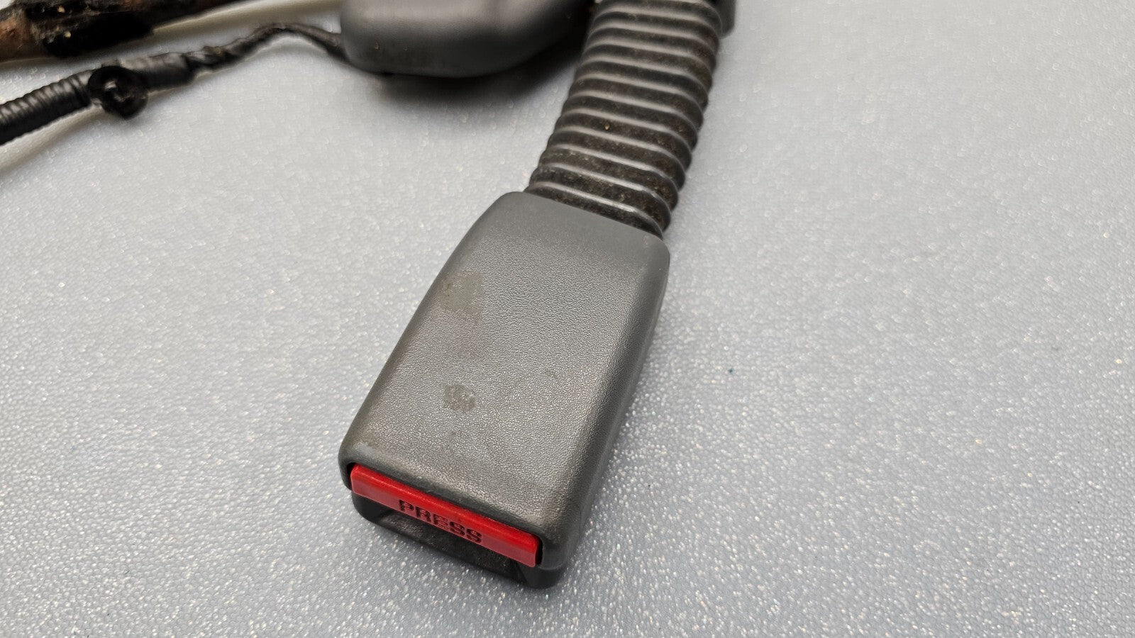 🔥01-05 Honda Civic Front Left Driver LH Seat Belt Buckle Pretensioner BLACK OEM