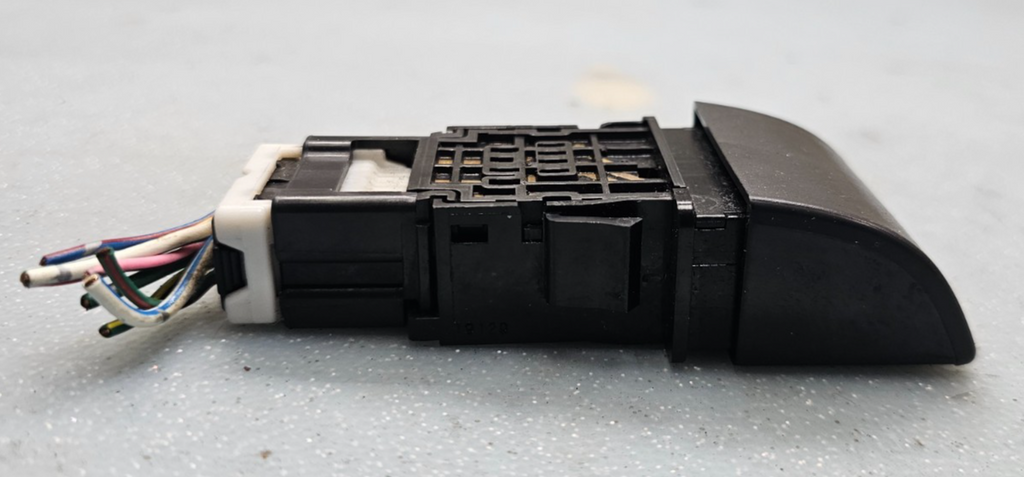 🔥02-04 Nissan Xterra Frontier hazard emergency light switch Niles
