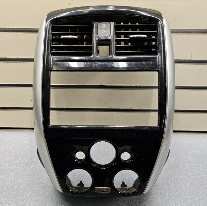 15-19 Versa Note Dash AM FM Radio Stereo Display Bezel climate Trim Silver/Black