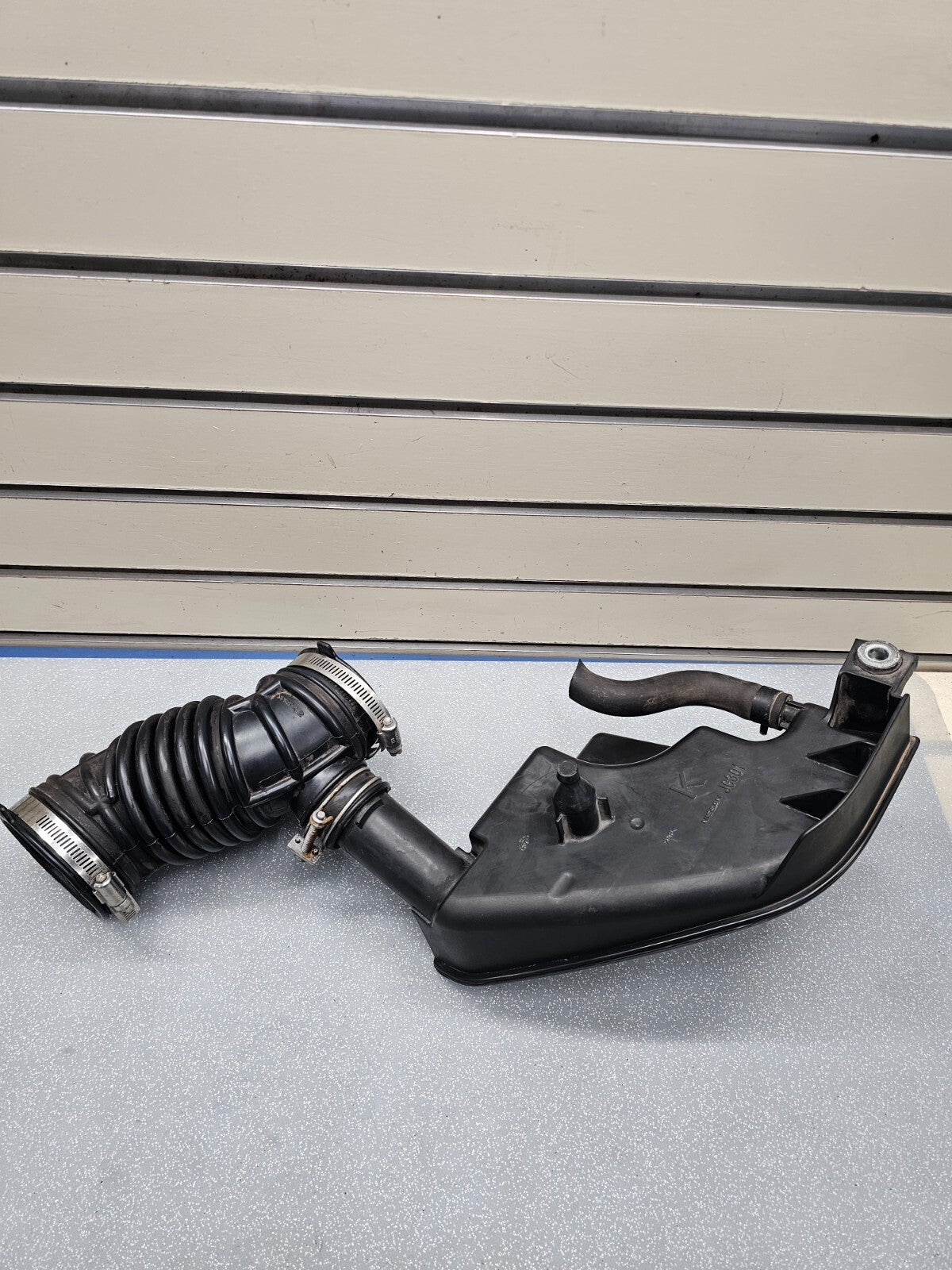 🔥08-13 Nissan Rogue Air Cleaner Intake Resonator Assembly Duct Tube Hose OEM