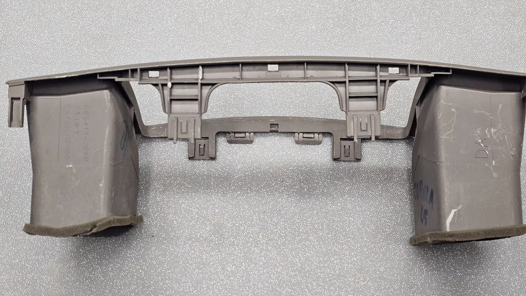 🔥03-08 TOYOTA COROLLA CENTER DASH RADIO SURROUND BEZEL TRIM PANEL OEM GRAY B28