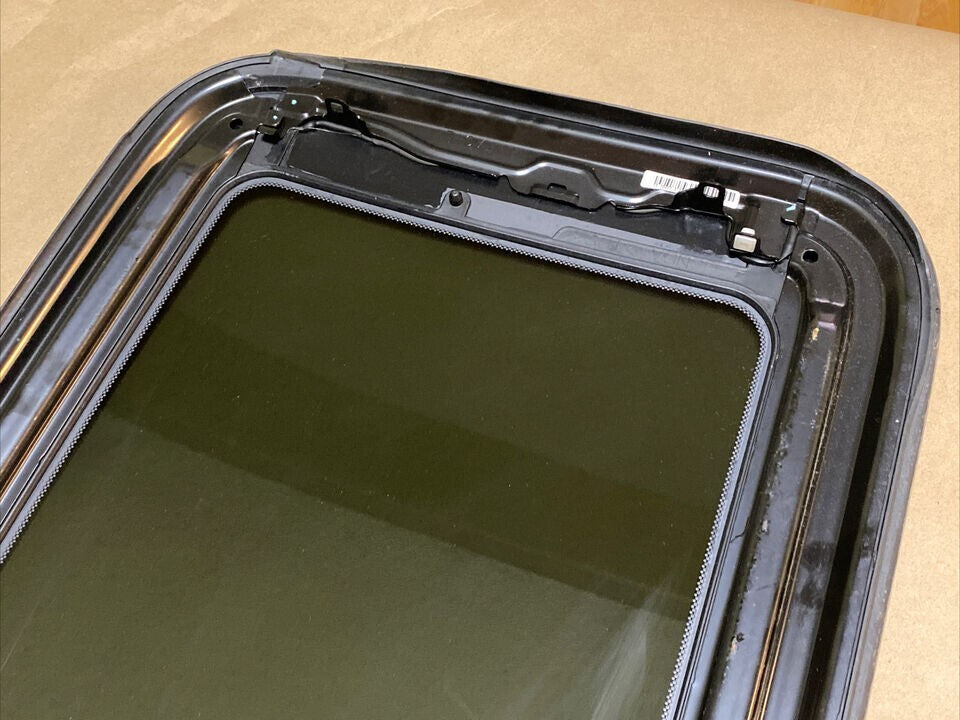 🔥05-08 Honda Pilot Front Upper Sun Roof Moon Roof Top Window Glass OEM