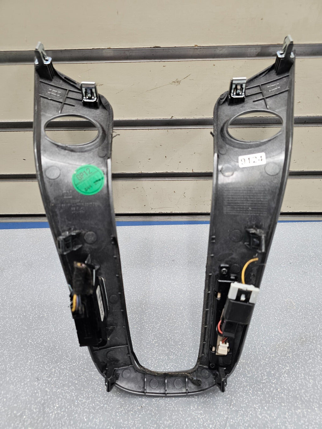 🔥11-15 Chevy Cruze INDICATOR TRANSMISSION GEAR SHIFTER TRIM BEZEL SILVER OEM